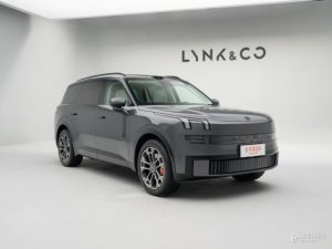 Lynk & Co 900